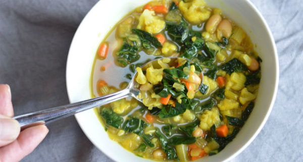 Spring-Cleansing Turmeric Vegetable Soup